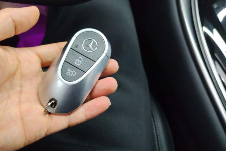 Used Mercedes-Benz GLC 2023 GLC 300 L 4MATIC Luxury Model 5 Seats Vehicle Key