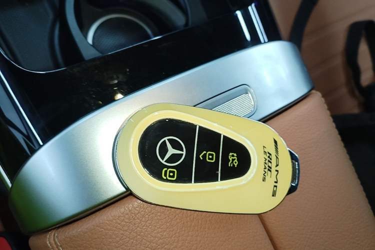 Used Mercedes-Benz GLC 2023 GLC 300 L 4MATIC Dynamic Edition 5-seater Vehicle Key