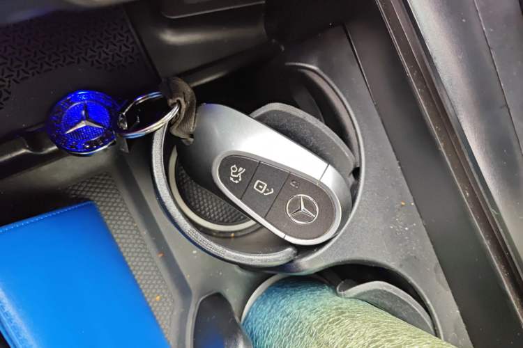 Used Mercedes-Benz GLC 2023 GLC 300 L 4MATIC Dynamic Edition 5-seater Vehicle Key