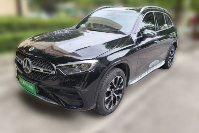 Ojetý Mercedes-Benz GLC 2023 GLC 260 L 4MATIC Luxury 7-Seater