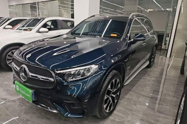 Used Mercedes-Benz GLC 2023 Facelift GLC 260 L 4MATIC Luxury Version 5 Seats