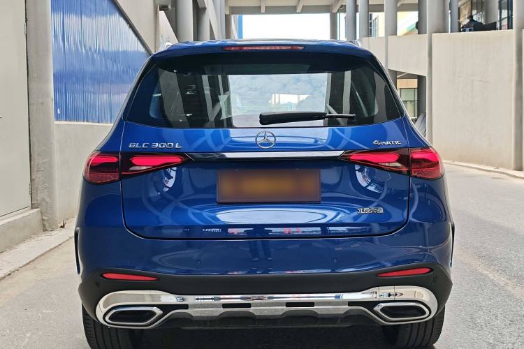 Used Mercedes-Benz GLC 2023 GLC 300 L 4MATIC Luxury Model 5 Seats Exterior 4