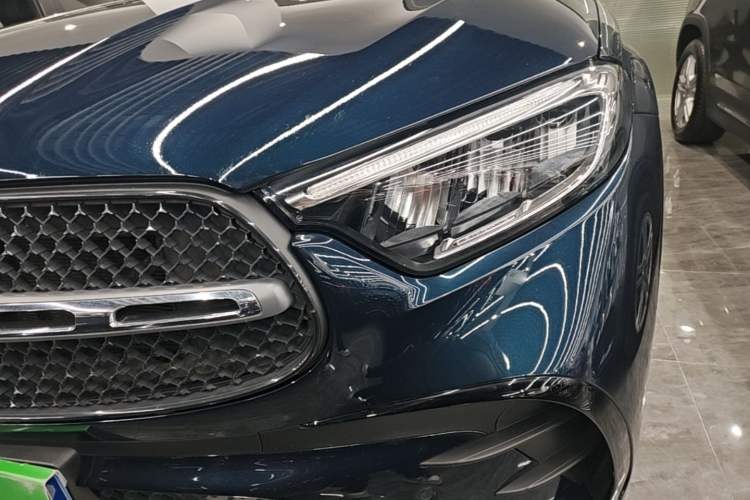 Used Mercedes-Benz GLC 2023 Facelift GLC 260 L 4MATIC Luxury Version 5 Seats Left Front Headlight