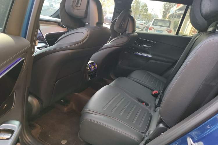 Used Mercedes-Benz GLC 2023 GLC 300 L 4MATIC Dynamic 7-Seater Left Rear Seat