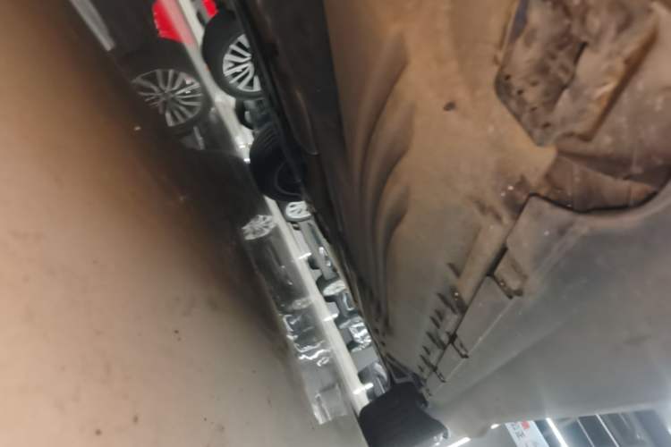 Used Mercedes-Benz GLC 2023 GLC 300 L 4MATIC Dynamic Edition 5-seater Left Side Sill