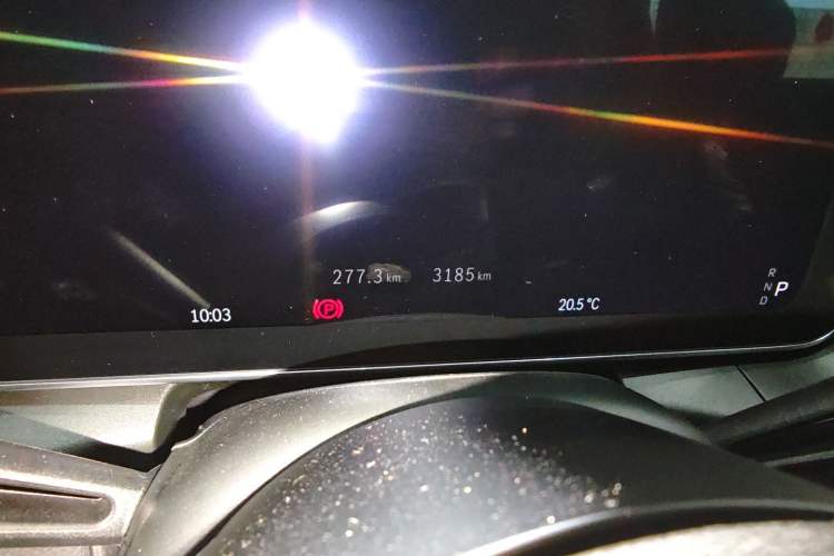 Used Mercedes-Benz GLC 2023 GLC 300 L 4MATIC Luxury Model 5 Seats Odometer Close Up