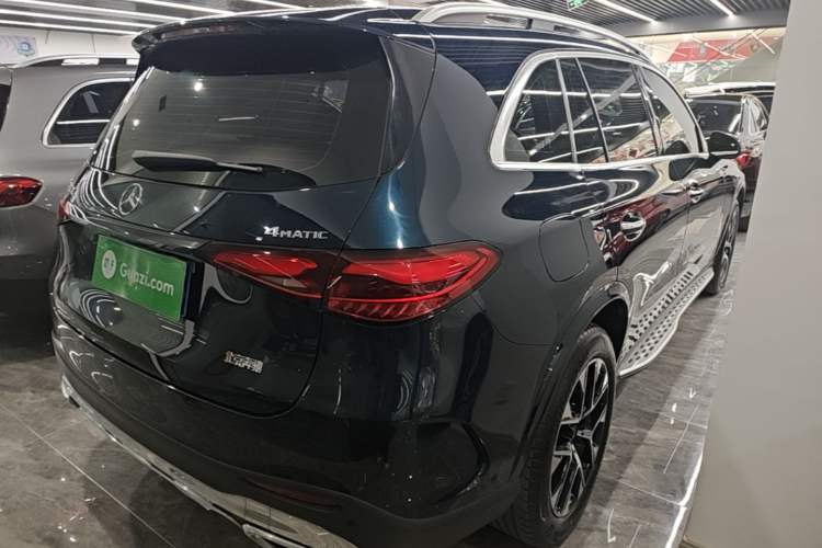 Used Mercedes-Benz GLC 2023 Facelift GLC 260 L 4MATIC Luxury Version 5 Seats Rear Right 45 Deg