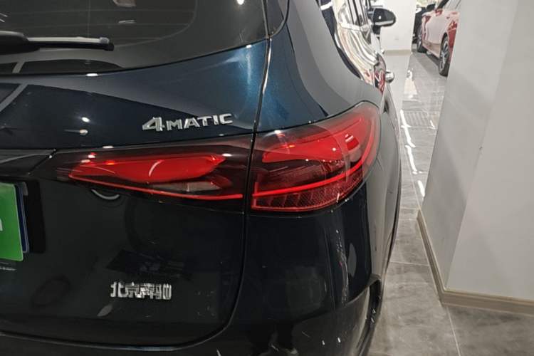 Used Mercedes-Benz GLC 2023 Facelift GLC 260 L 4MATIC Luxury Version 5 Seats Right Rear Taillight