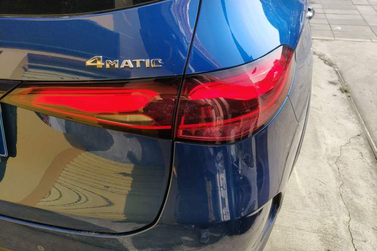 Used Mercedes-Benz GLC 2023 GLC 300 L 4MATIC Dynamic 7-Seater Right Rear Taillight