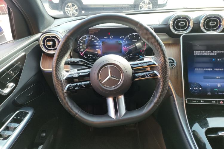 Used Mercedes-Benz GLC 2023 GLC 300 L 4MATIC Dynamic 7-Seater Steering Wheel