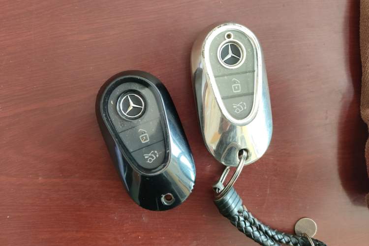 Used Mercedes-Benz GLC 2023 GLC 300 L 4MATIC Dynamic 7-Seater Vehicle Key