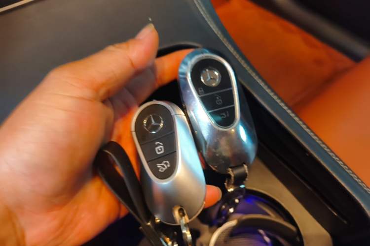 Used Mercedes-Benz GLC 2023 GLC 300 L 4MATIC Dynamic Edition 5-seater Vehicle Key