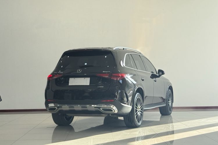 Used Mercedes-Benz GLC 2023 GLC 300 L 4MATIC Luxury 7-Seater Exterior 4