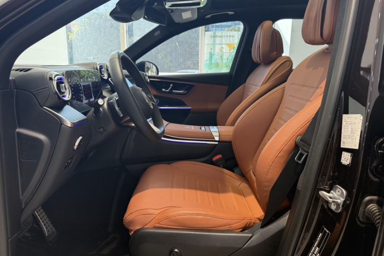 Used Mercedes-Benz GLC 2023 GLC 300 L 4MATIC Luxury 7-Seater Interior 7