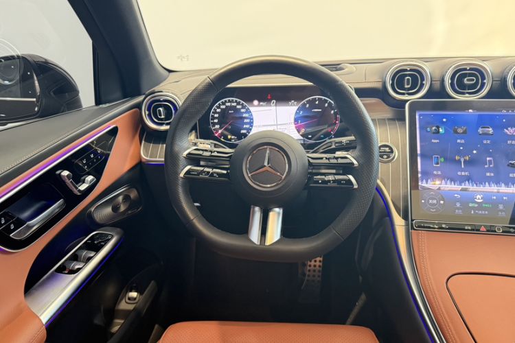 Used Mercedes-Benz GLC 2023 GLC 300 L 4MATIC Luxury 7-Seater Steering Wheel
