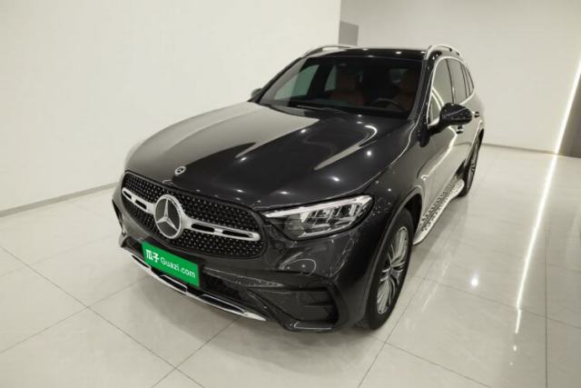 Ojetý Mercedes-Benz GLC 2023 Refreshed GLC 300 L 4MATIC Dynamic Edition 5 Seats