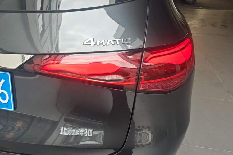 Used Mercedes-Benz GLC 2023 Facelift GLC 260 L 4MATIC Dynamic Version 5 Seats Exterior 3
