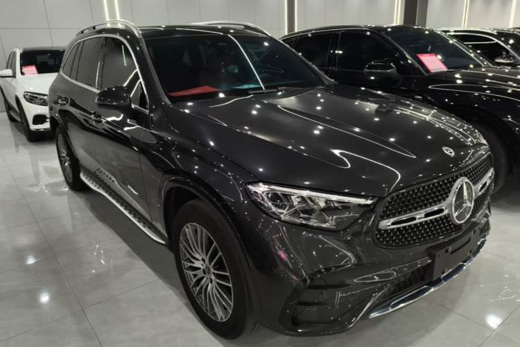 Used Mercedes-Benz GLC 2023 Refreshed GLC 300 L 4MATIC Dynamic Edition 5 Seats Front Right 45 Deg