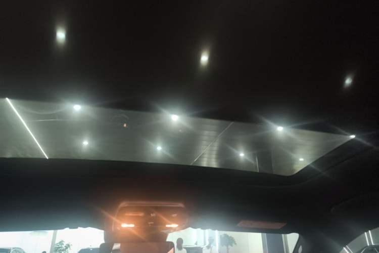 Used Mercedes-Benz GLC 2023 Refreshed GLC 300 L 4MATIC Dynamic Edition 5 Seats Headliner