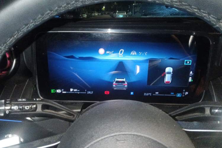 Used Mercedes-Benz GLC 2023 GLC 300 L 4MATIC Luxury 7-Seater Instrument Cluster