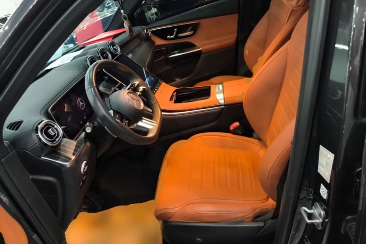 Used Mercedes-Benz GLC 2023 Refreshed GLC 300 L 4MATIC Dynamic Edition 5 Seats Left Front Seat