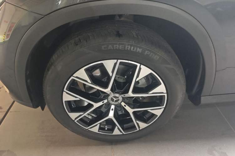 Used Mercedes-Benz GLC 2023 Facelift GLC 260 L 4MATIC Dynamic Version 5 Seats Left Front Wheel Hub