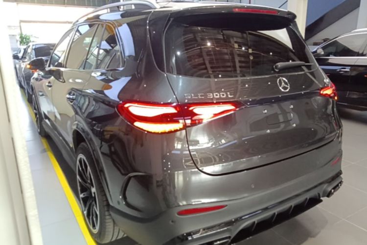 Used Mercedes-Benz GLC 2023 GLC 300 L 4MATIC Luxury 7-Seater Rear Left 45 Deg