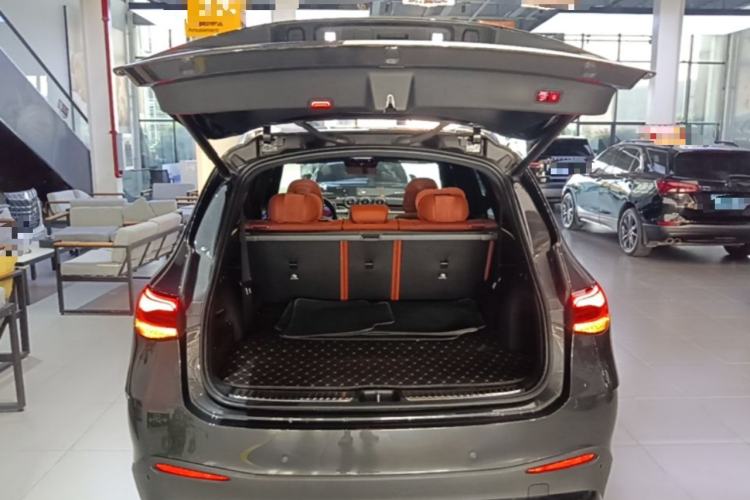Used Mercedes-Benz GLC 2023 GLC 300 L 4MATIC Luxury 7-Seater Trunk
