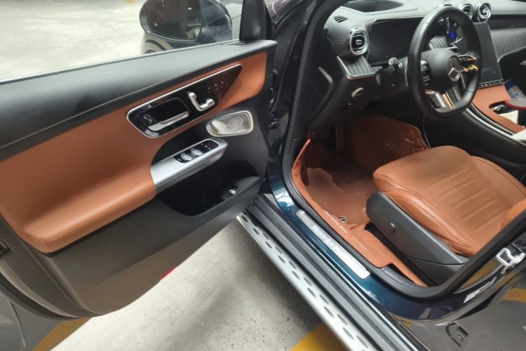 Used Mercedes-Benz GLC 2023 GLC 300 L 4MATIC Luxury 7-Seater Driver Seat