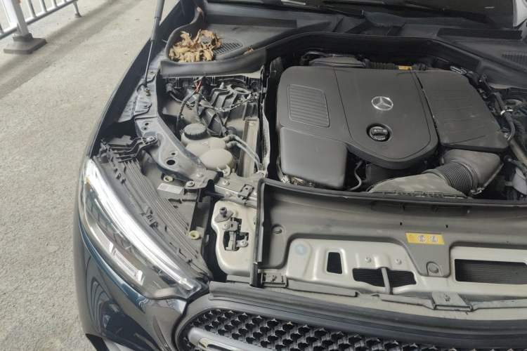 Used Mercedes-Benz GLC 2023 GLC 300 L 4MATIC Dynamic Edition 5-seater Engine Bay Right