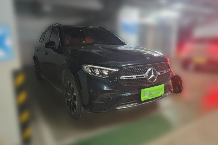 Used Mercedes-Benz GLC 2023 GLC 260 L 4MATIC Luxury Model 5 Seats Front Right 45 Deg