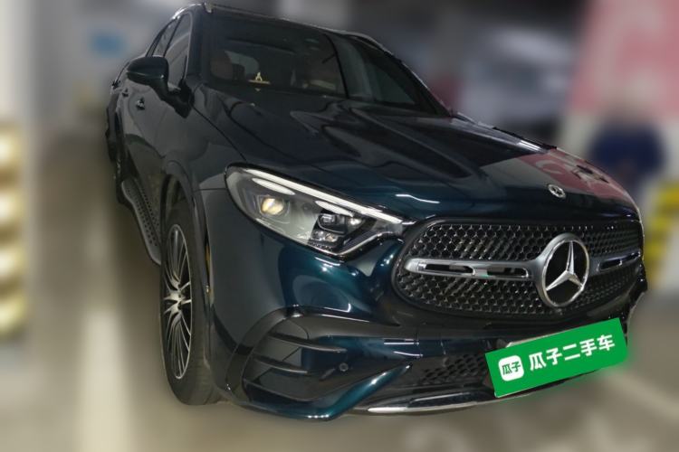 Used Mercedes-Benz GLC 2023 Facelifted GLC 300 L 4MATIC Luxury Version 5 Seats Front Right 45 Deg