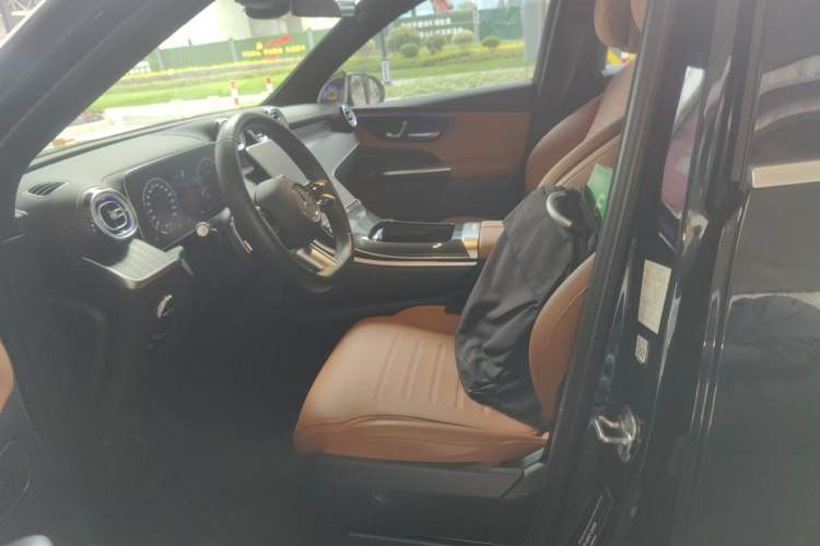 Used Mercedes-Benz GLC 2023 GLC 300 L 4MATIC Dynamic Edition 5-seater Left Front Seat
