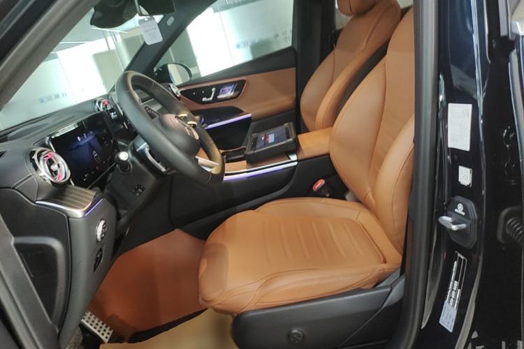 Used Mercedes-Benz GLC 2023 GLC 300 L 4MATIC Luxury 7-Seater Left Front Seat