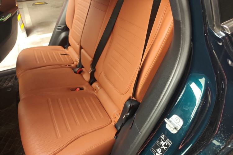 Used Mercedes-Benz GLC 2023 Refreshed GLC 300 L 4MATIC Dynamic Version 7-Seater Left Rear Seat