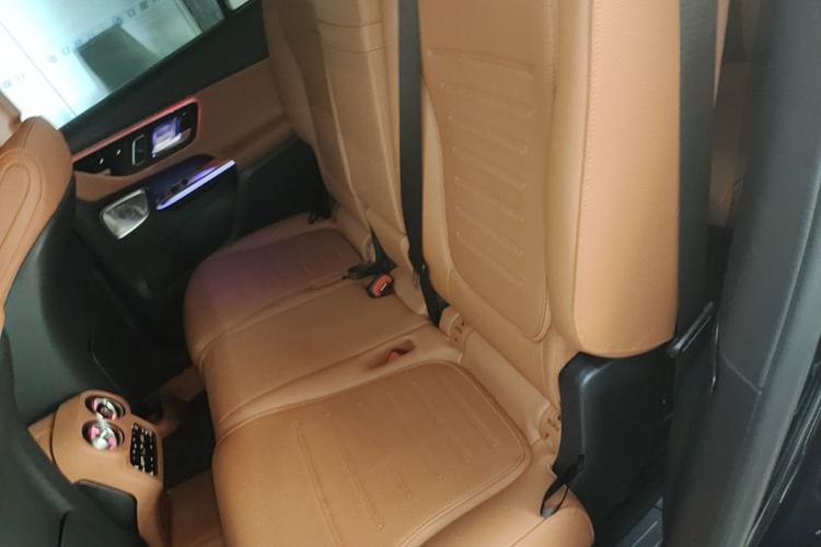 Used Mercedes-Benz GLC 2023 GLC 300 L 4MATIC Luxury 7-Seater Left Rear Seat