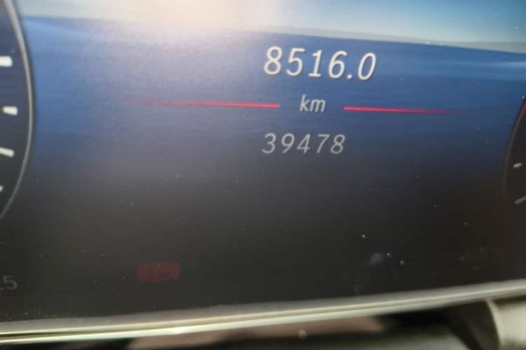 Used Mercedes-Benz GLC 2023 GLC 300 L 4MATIC Luxury 7-Seater Odometer Close Up