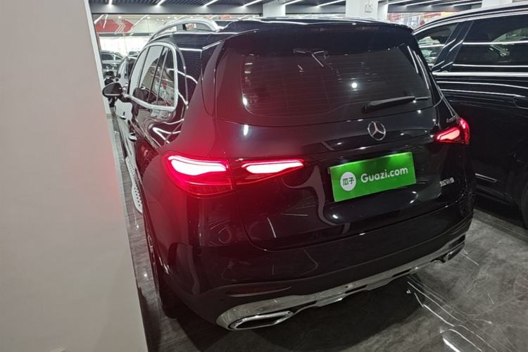Used Mercedes-Benz GLC 2023 Facelift GLC 260 L 4MATIC Luxury Version 5 Seats Rear Left 45 Deg