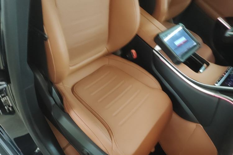Used Mercedes-Benz GLC 2023 GLC 300 L 4MATIC Luxury 7-Seater Right Front Seat