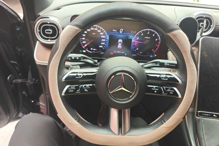 Used Mercedes-Benz GLC 2023 Refreshed GLC 300 L 4MATIC Dynamic Version 7-Seater Steering Wheel