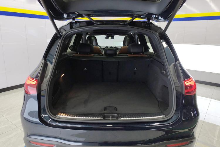 Used Mercedes-Benz GLC 2023 GLC 260 L 4MATIC Dynamic Edition 5-seater Trunk