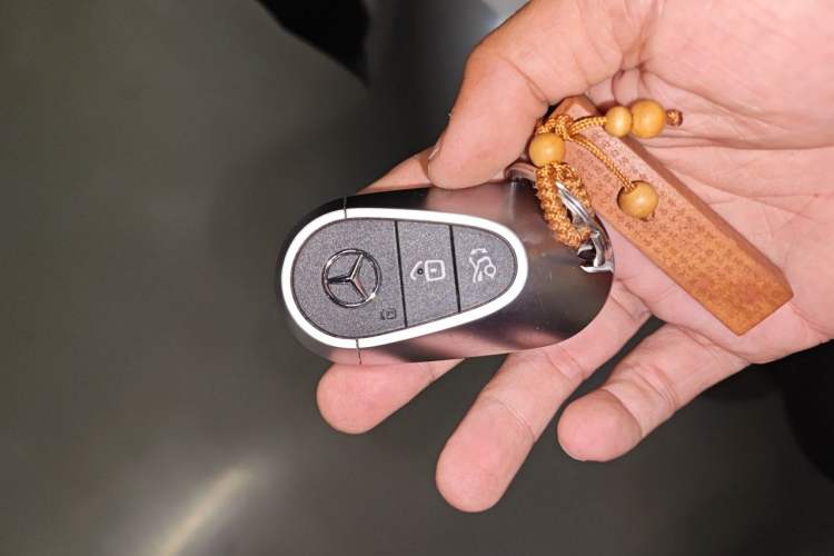 Used Mercedes-Benz GLC 2023 GLC 300 L 4MATIC Dynamic Edition 5-seater Vehicle Key