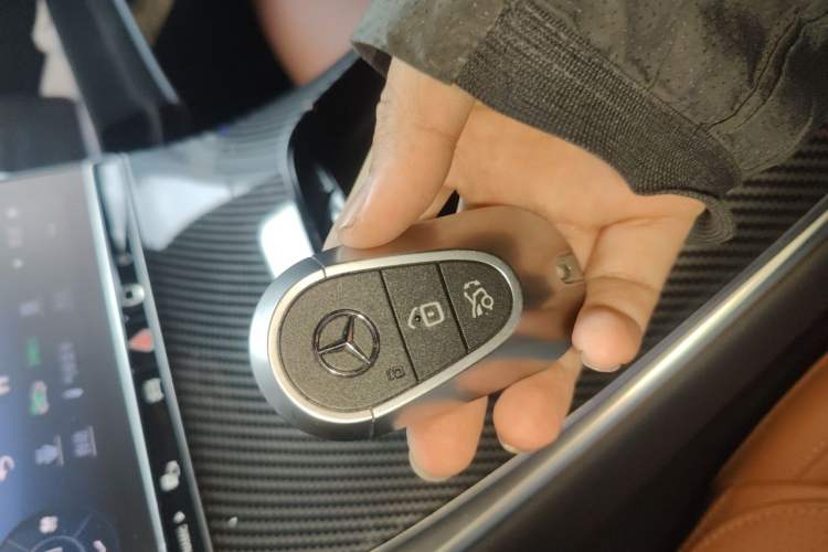 Used Mercedes-Benz GLC 2023 GLC 300 L 4MATIC Dynamic Edition 5-seater Vehicle Key