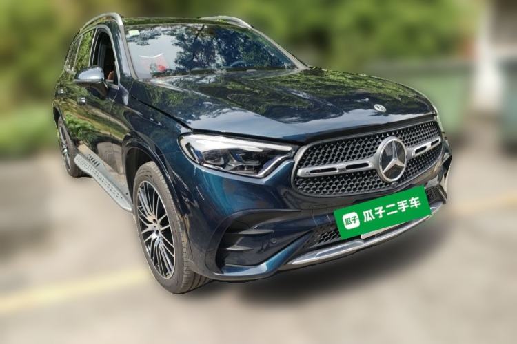 Used Mercedes-Benz GLC 2023 Refreshed GLC 300 L 4MATIC Luxury Version 7 Seats Front Right 45 Deg