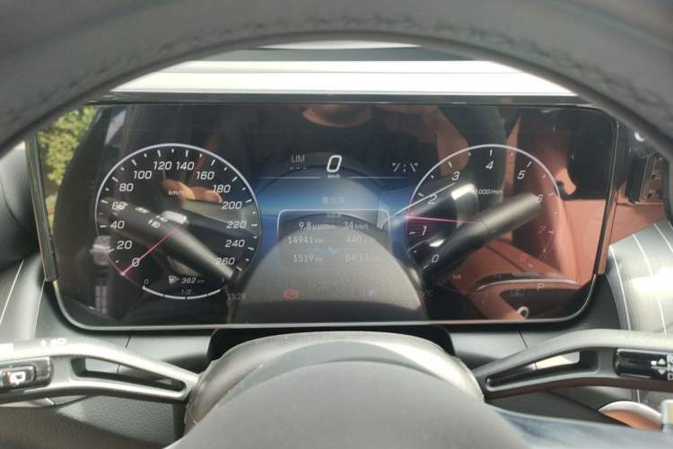 Used Mercedes-Benz GLC 2023 Refreshed GLC 300 L 4MATIC Luxury Version 7 Seats Instrument Cluster