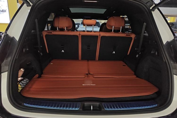 Used Mercedes-Benz GLC 2023 GLC 300 L 4MATIC Dynamic 7-Seater Trunk