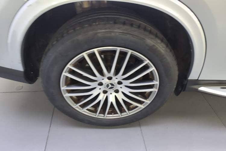 Used Mercedes-Benz GLC 2023 Refreshed GLC 300 L 4MATIC Dynamic Edition 5 Seats Exterior 5