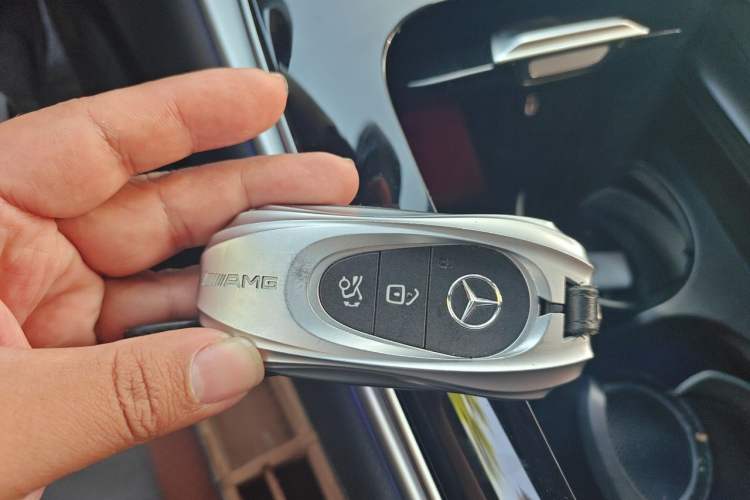 Used Mercedes-Benz GLC 2023 GLC 300 L 4MATIC Luxury 7-Seater Vehicle Key
