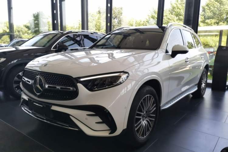 Used Mercedes-Benz GLC 2023 Refreshed GLC 300 L 4MATIC Dynamic Edition 5 Seats Guazi used car, China used car export, Used car for sale, Used Mercedes-Benz cars, Cheapest cars for sale