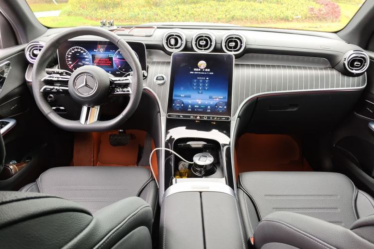 Used Mercedes-Benz GLC 2023 GLC 300 L 4MATIC Dynamic Edition 5-seater Center Console